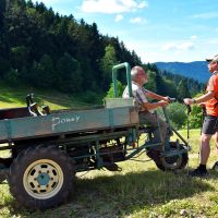 Schiltach Schoengrund, Bauer und Wanderer