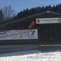 Fruehlingssonne Und Schneeschuhwandern 1