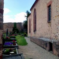 Alte Gemaeuer Elsass Hunawihr Wehrkirche Raum Zwischen Mauer Und Kirche