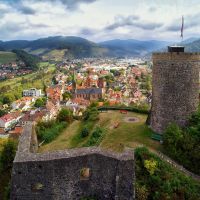 Burg Husen Neu